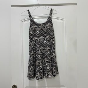 Junior’s PINK Sundress; Black&White; Size Medium